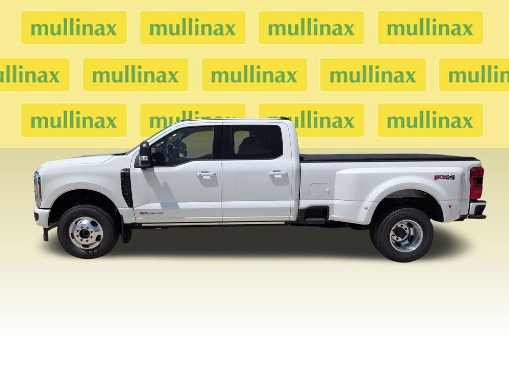2026 Ford F-350 Super Duty Platinum - Photo 13