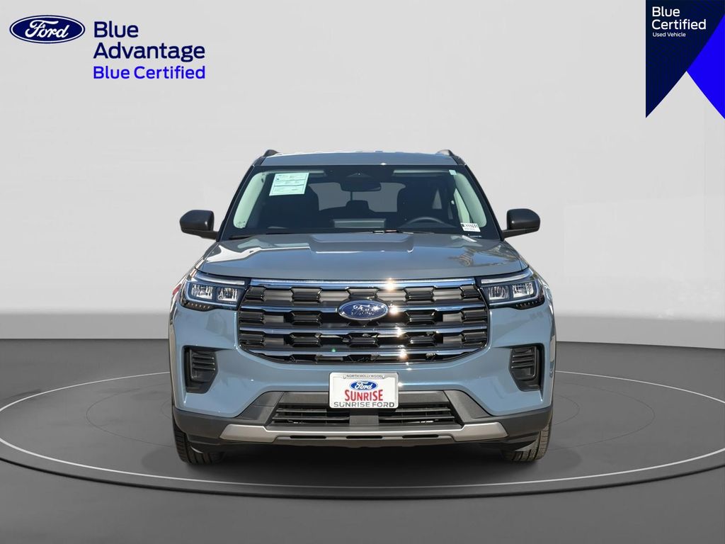 View vehicle photo 3