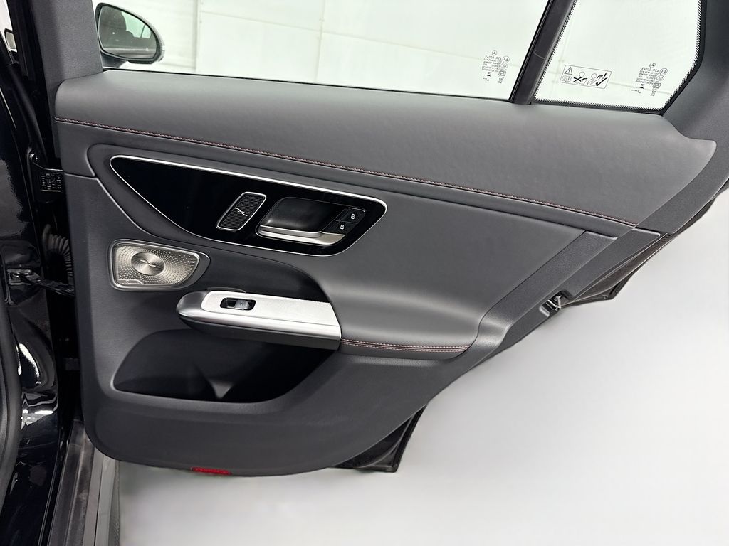 Thumbnail: 2025 Mercedes-Benz GLC - 26