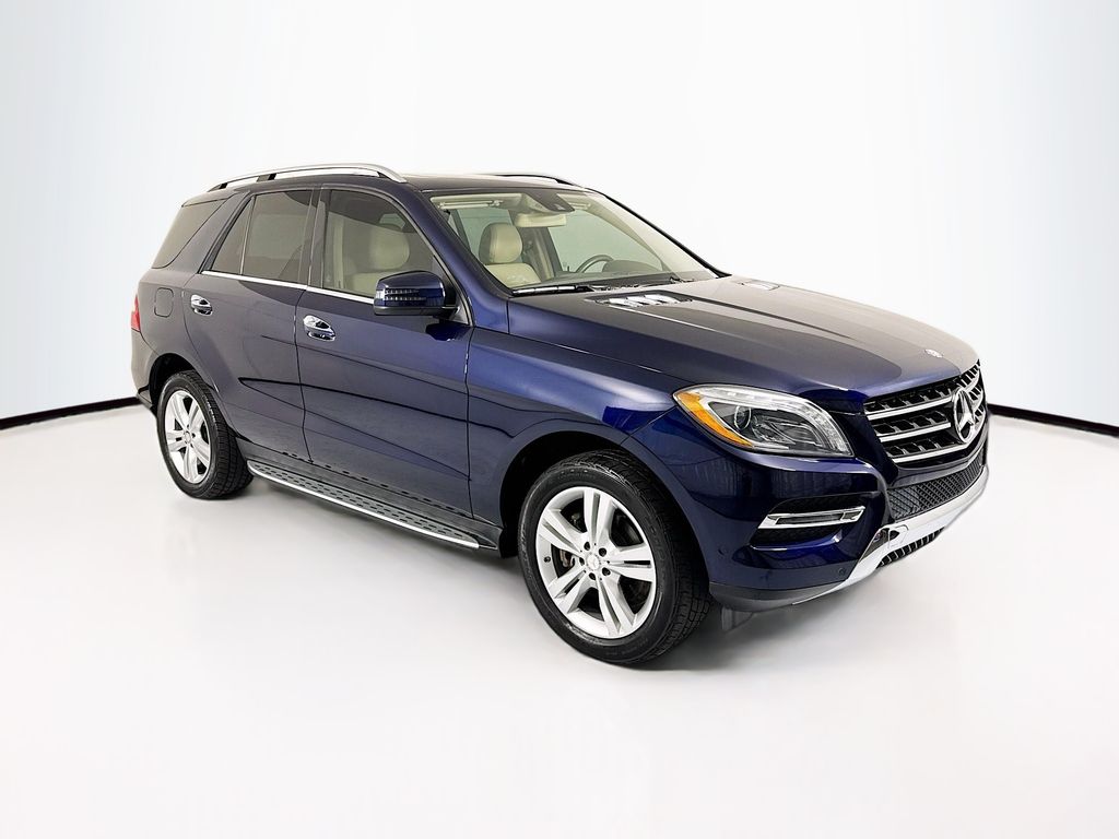 Thumbnail: 2015 Mercedes-Benz M-Class - 3