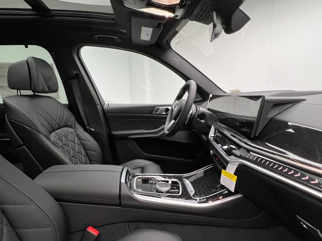 Thumbnail: 2026 BMW X5 - 6