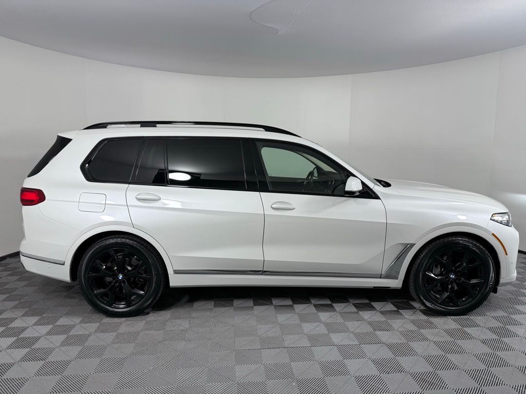 2022 BMW X7 xDrive40i 4