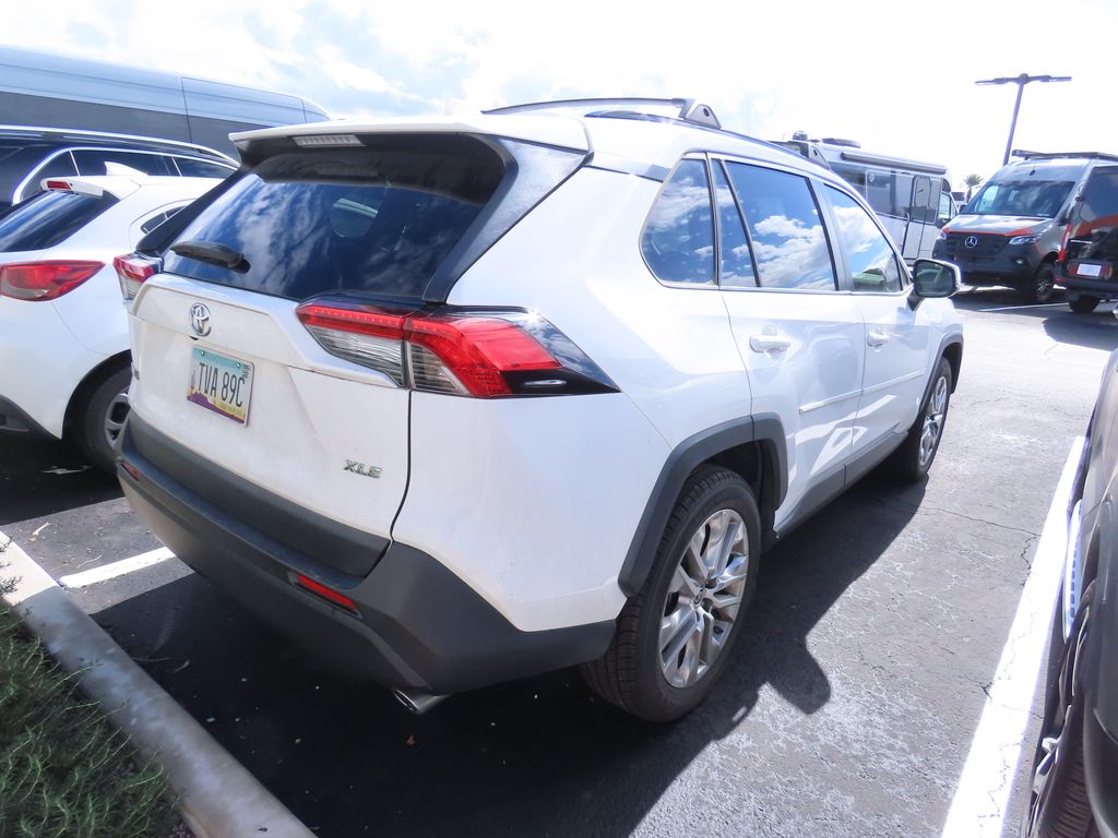 Thumbnail: 2019 Toyota RAV4 - 4
