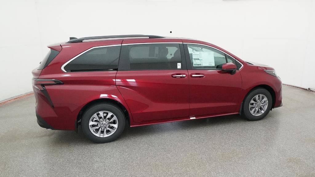 Thumbnail: 2025 Toyota Sienna - 8