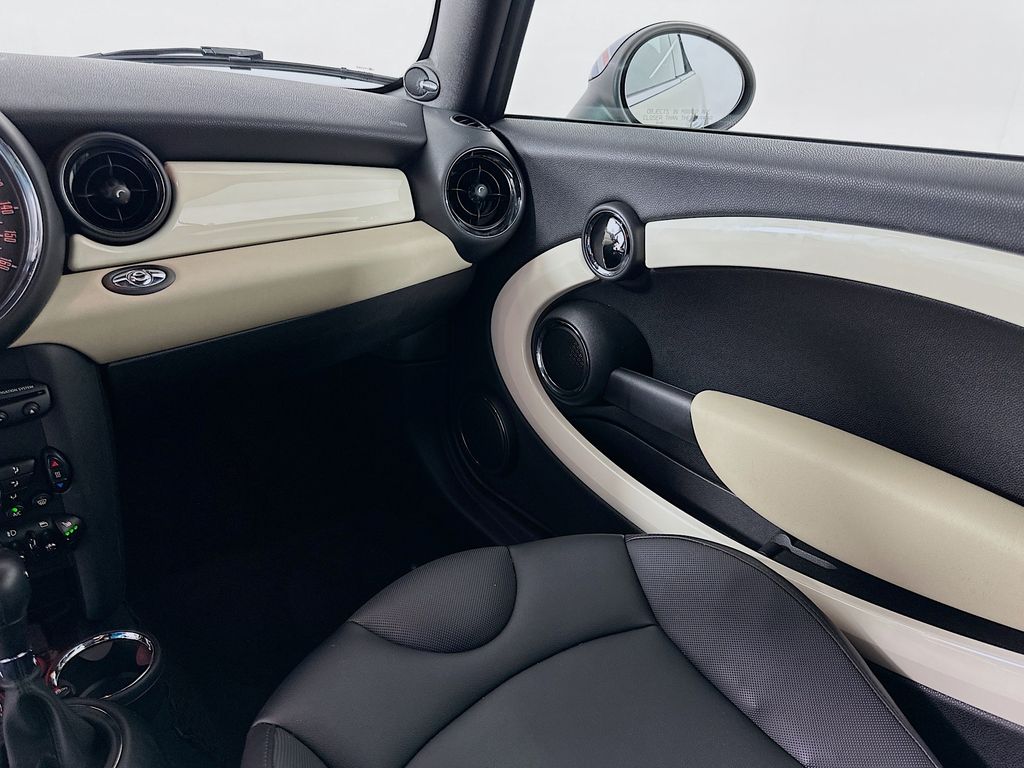 Thumbnail: 2015 MINI Cooper - 22