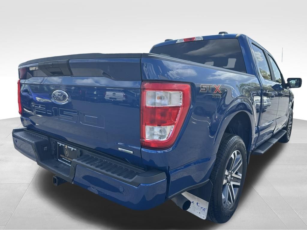 View vehicle photo 5