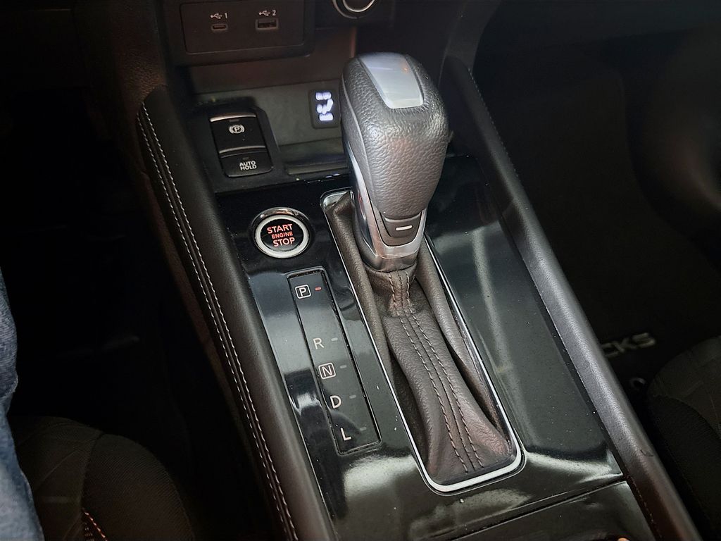 2021 Nissan Kicks SR