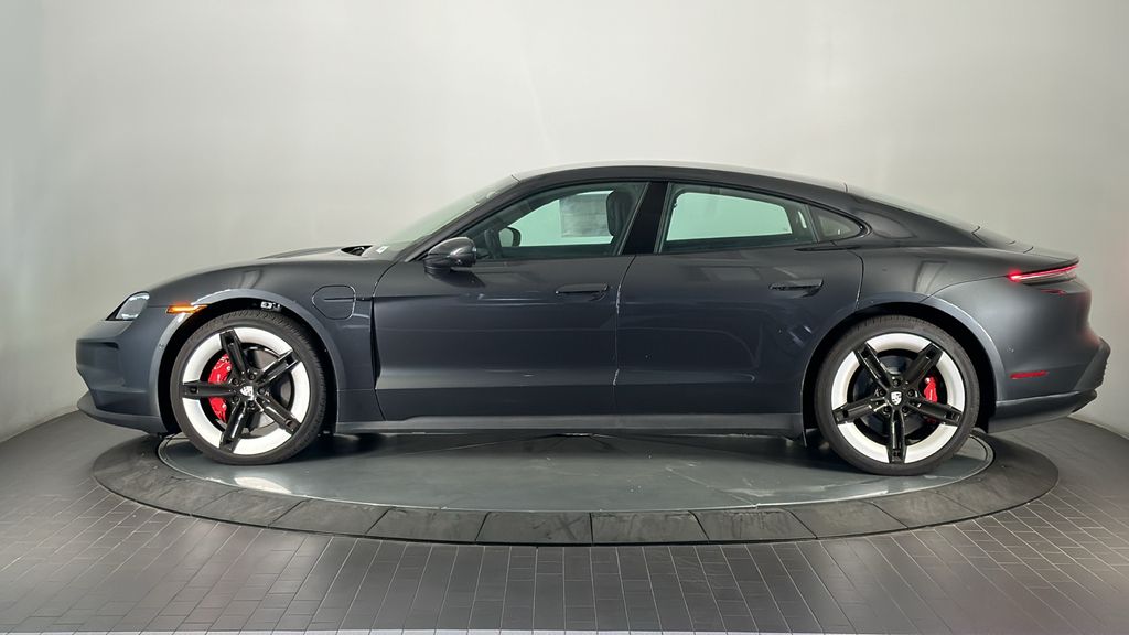 Thumbnail: 2025 Porsche Taycan - 2