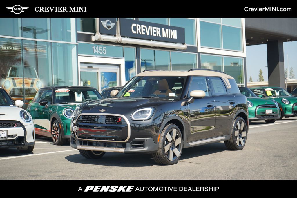2025 MINI Cooper Countryman Iconic -
                Santa Ana, CA
