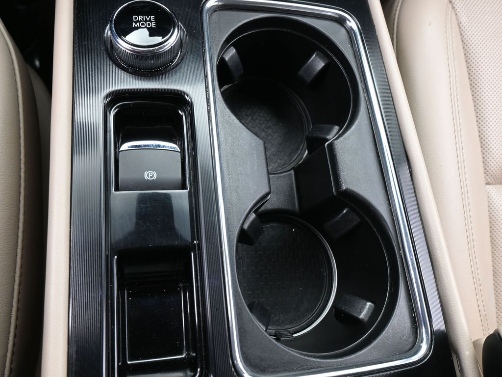 Used 2022 Pristine White Metallic Tri-Coat Lincoln Reserve image 30