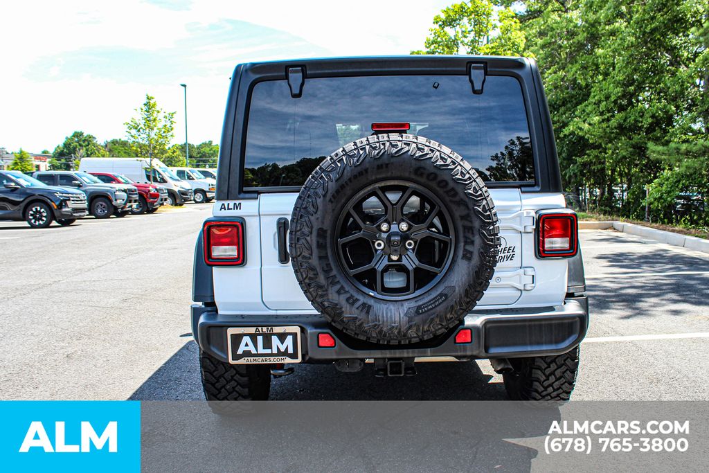 Used 2025 White Jeep Willys image 11