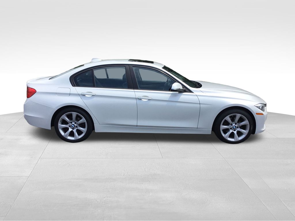 Thumbnail: 2015 BMW 3 Series - 6