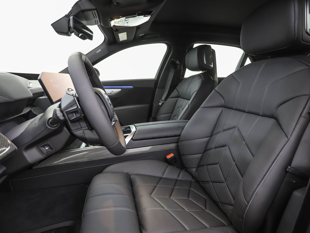 Thumbnail: 2027 BMW 7 Series - 11