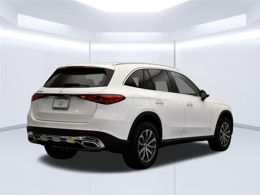 Thumbnail: 2026 Mercedes-Benz GLC - 5