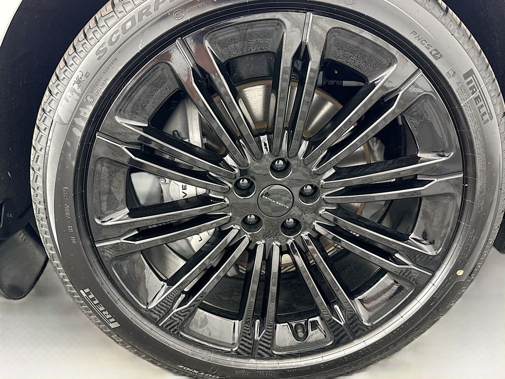 Thumbnail: 2026 Land Rover Range Rover - 31