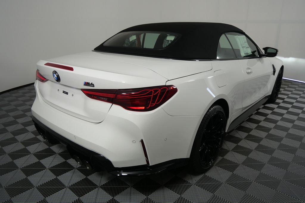 Thumbnail: 2026 BMW M4 - 4
