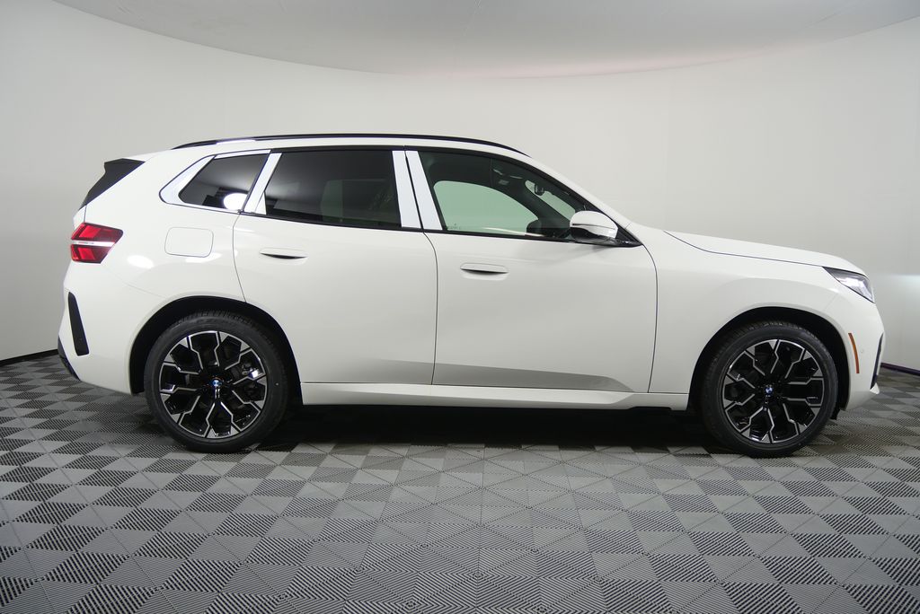 Thumbnail: 2026 BMW X3 - 2