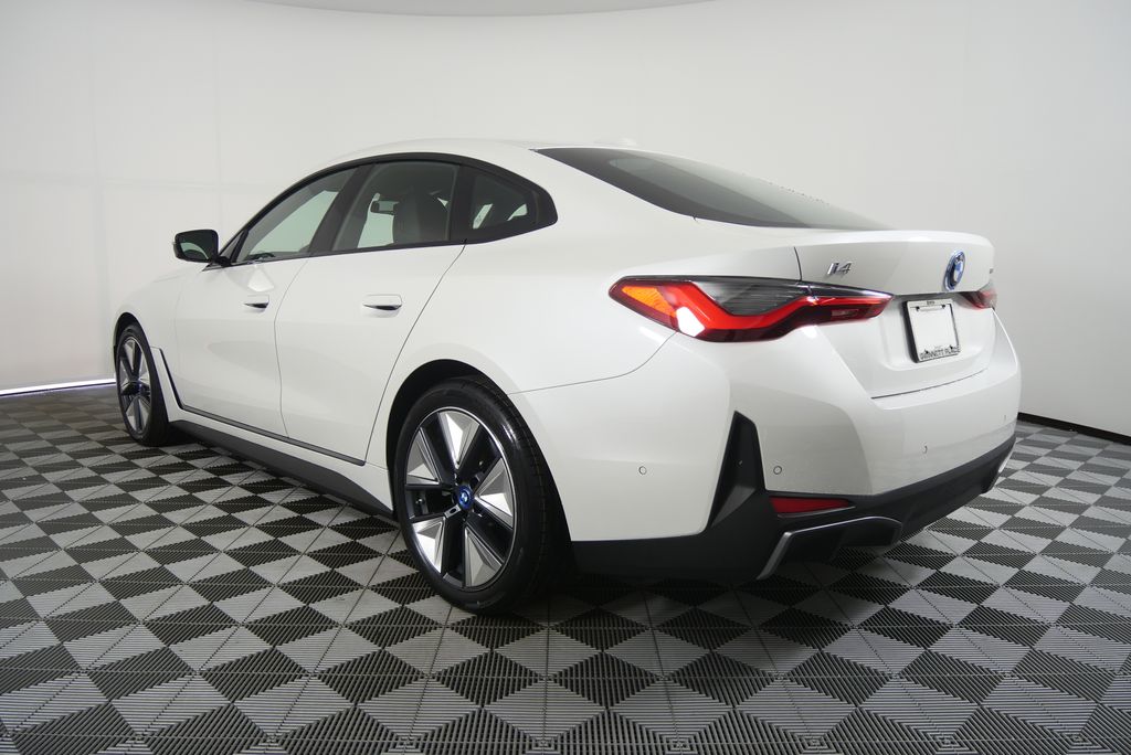 Thumbnail: 2023 BMW i4 - 5
