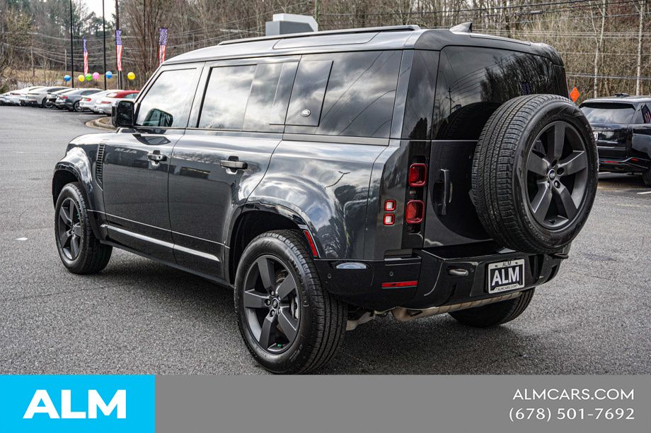 Used 2023 Gray Land Rover X-Dynamic SE image 5