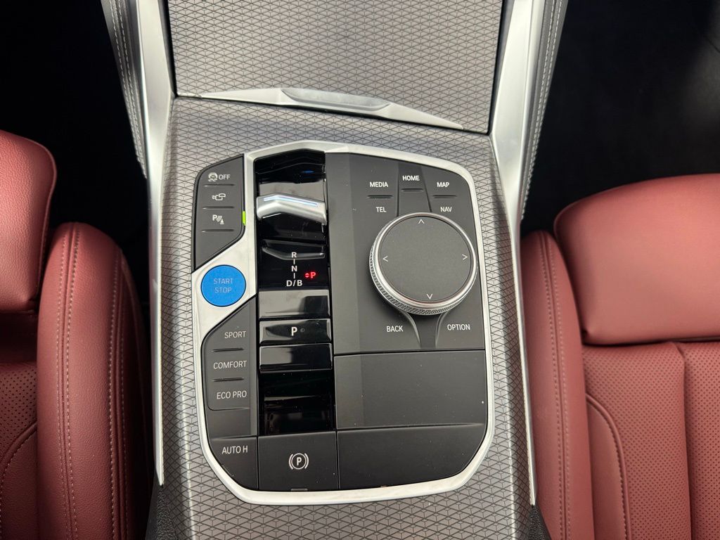 Thumbnail: 2025 BMW i4 - 20