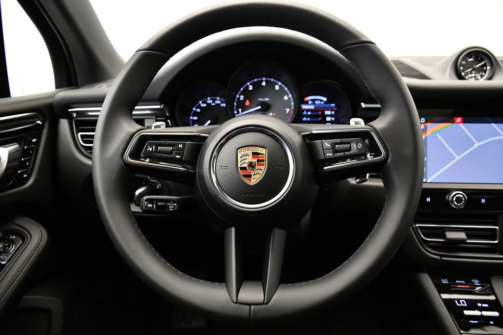 Thumbnail: 2026 Porsche Macan - 26