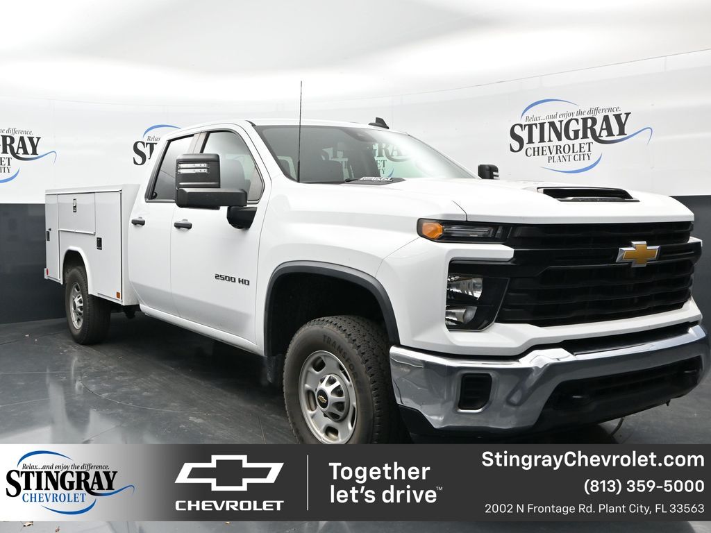 Summit White 2024 Chevrolet Silverado 2500HD Pickup Truck Four-Wheel Drive Automatic