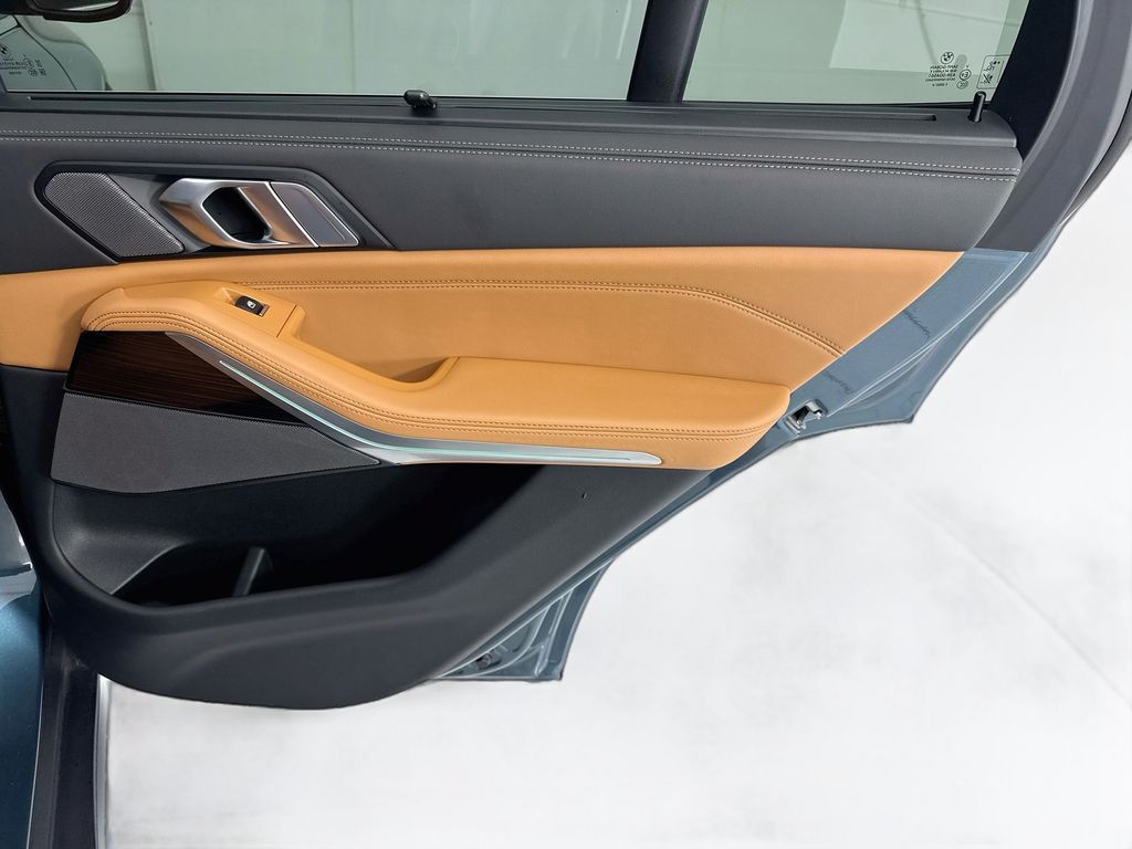 Thumbnail: 2026 BMW X5 - 26