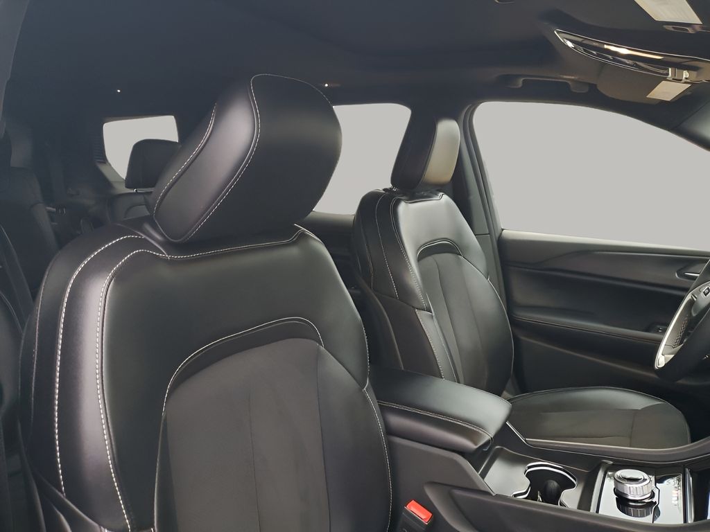 Used Car 2024 Jeep Grand Cherokee L  Altitude X For Sale Under $40,000 In Austin, Texas