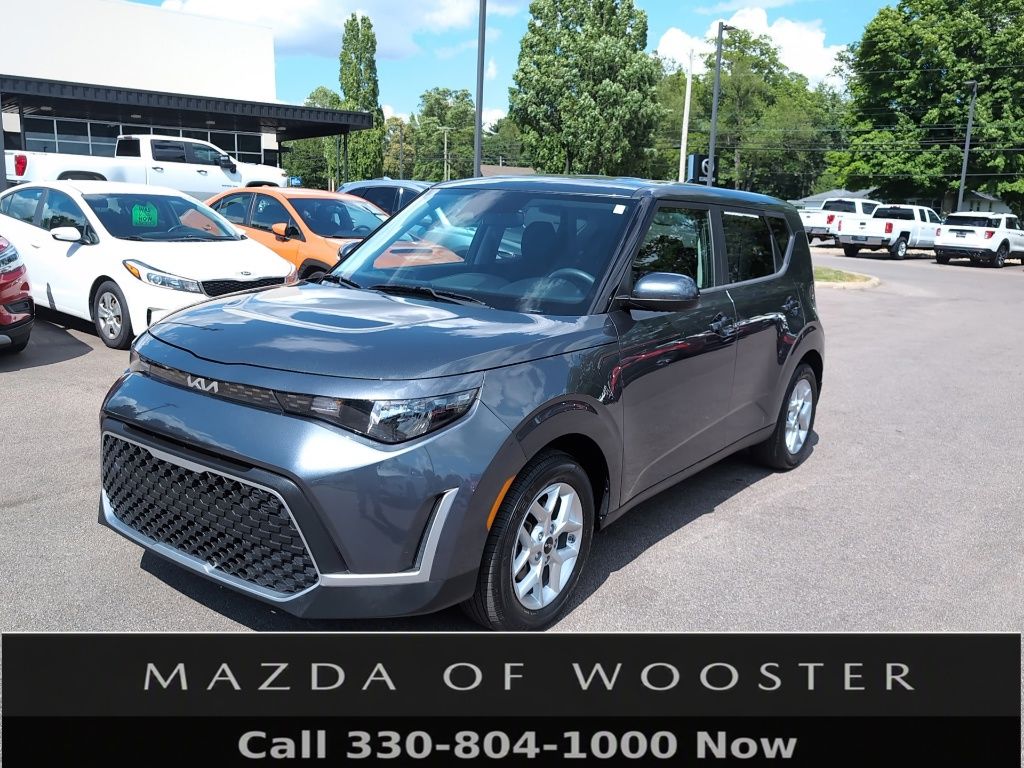 Gravity Gray 2023 Kia Soul SUV / Crossover Front-Wheel Drive Continuously Variable Transmission