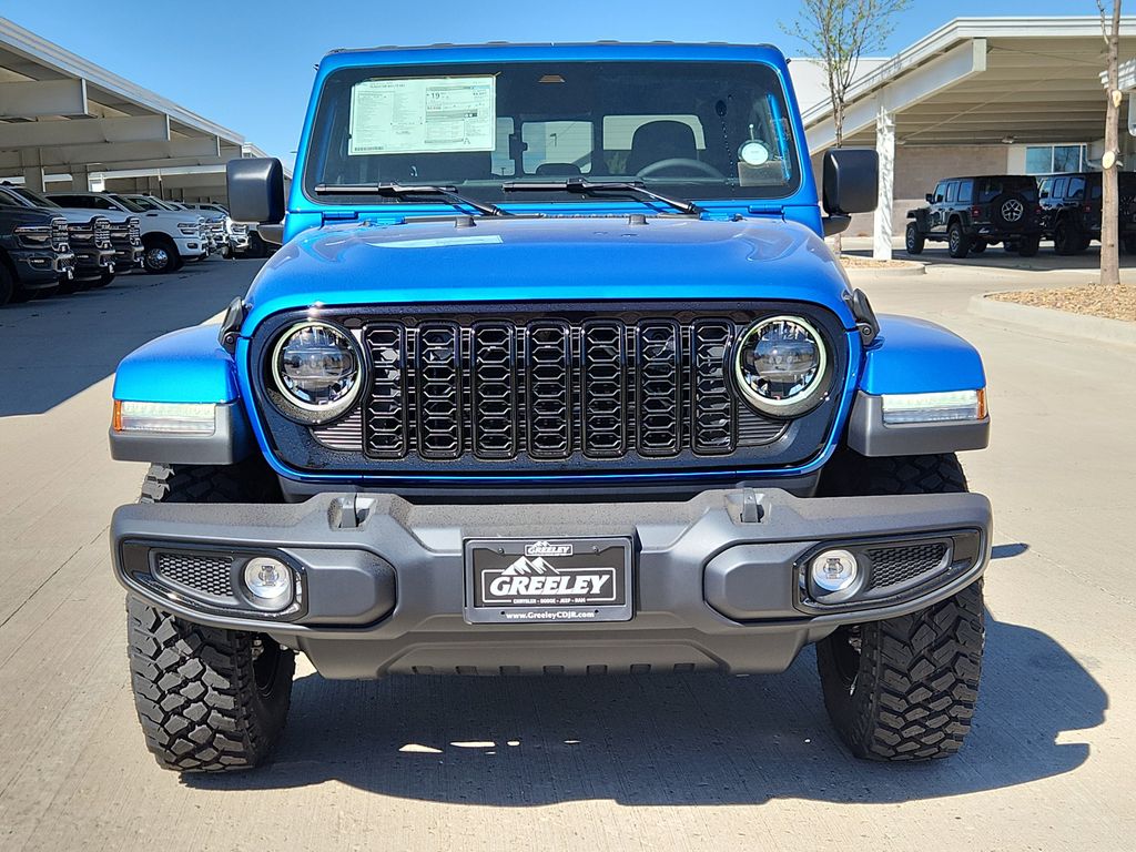 View vehicle photo 5