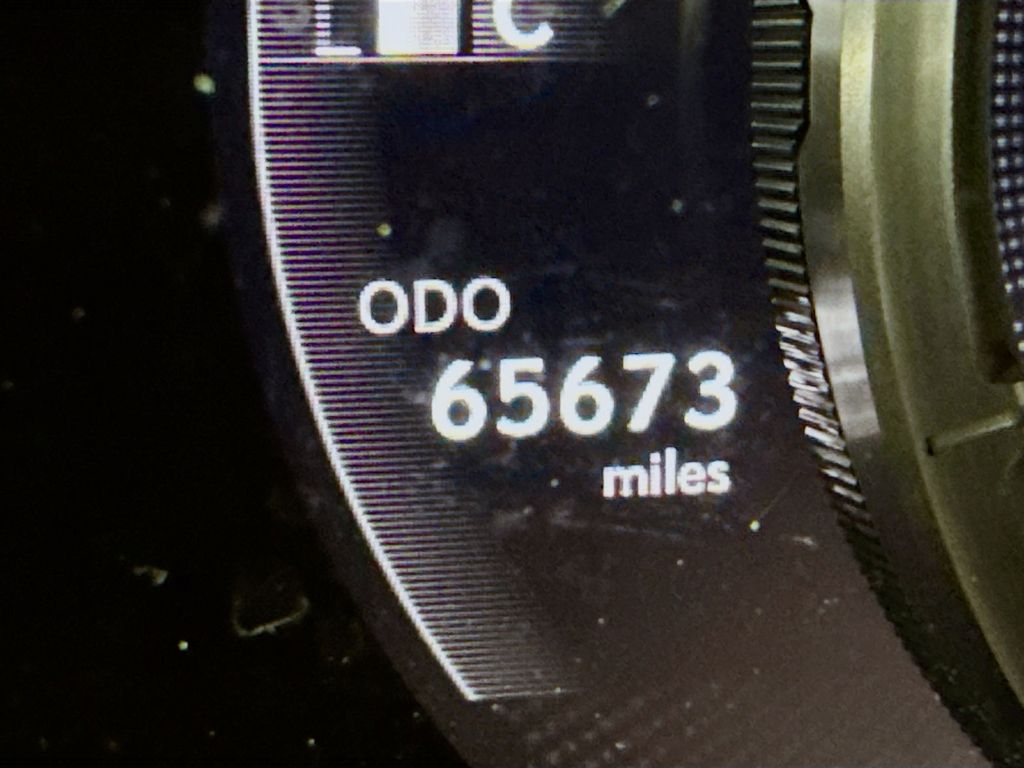 Thumbnail: 2021 Lexus ES - 12