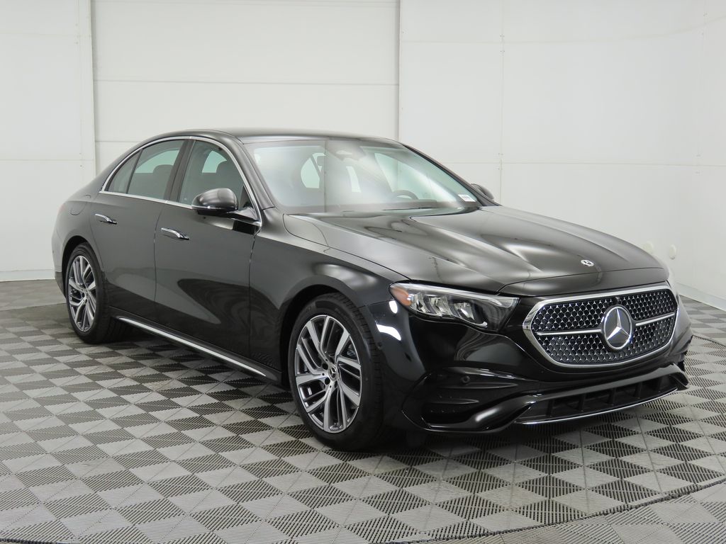 Thumbnail: 2025 Mercedes-Benz E-Class - 3