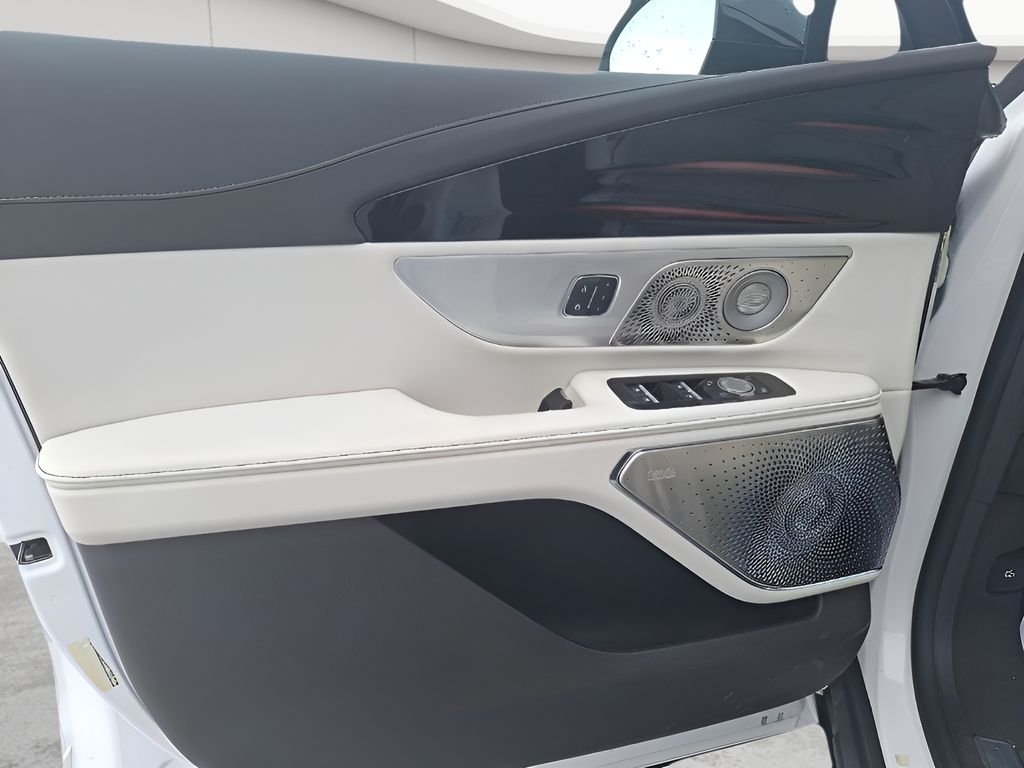 2025 Lincoln Nautilus