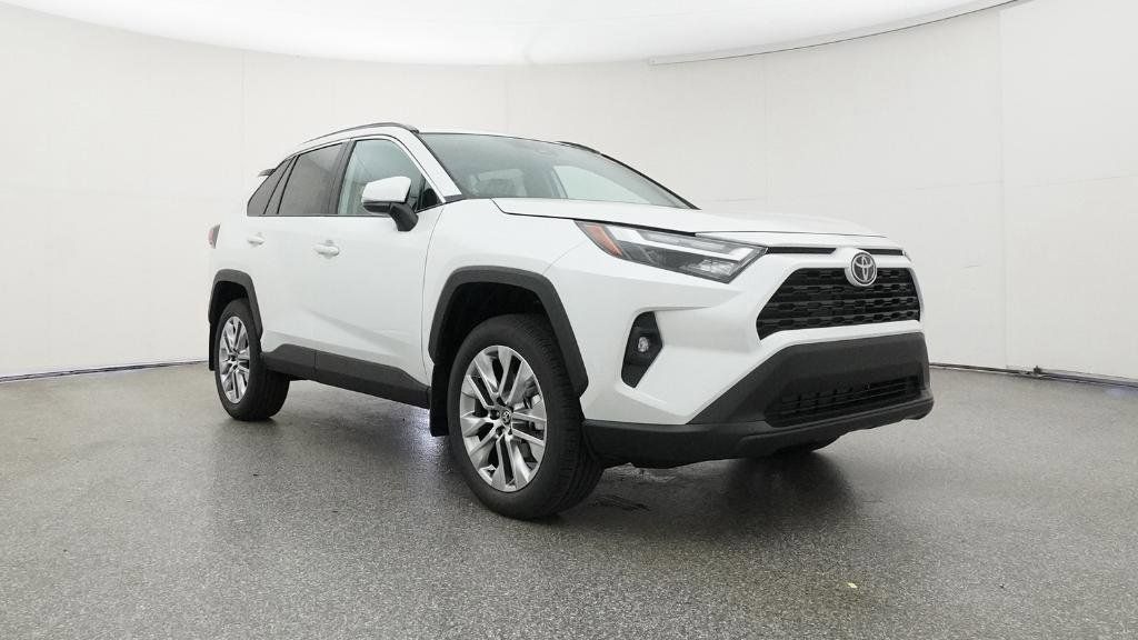 Thumbnail: 2025 Toyota RAV4 - 17