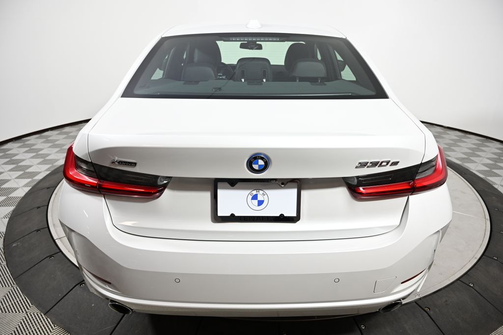 Thumbnail: 2023 BMW 3 Series - 4