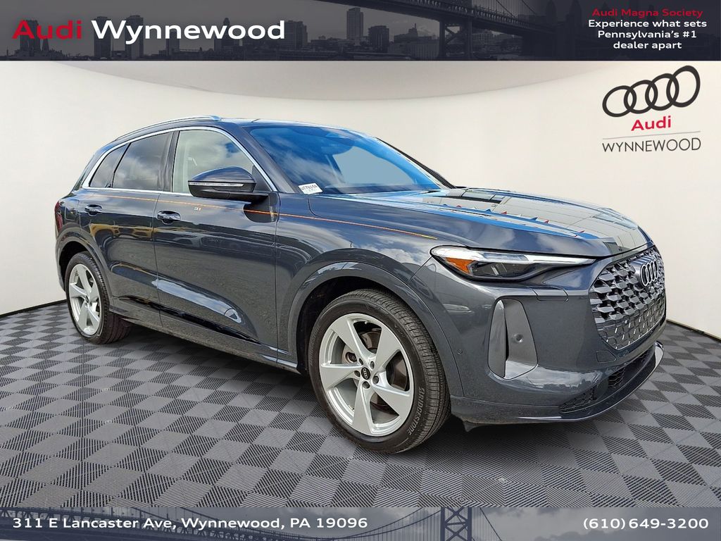 Manhattan Gray Metallic 2025 Audi Q5 SUV / Crossover All-Wheel Drive 7-Speed Automatic