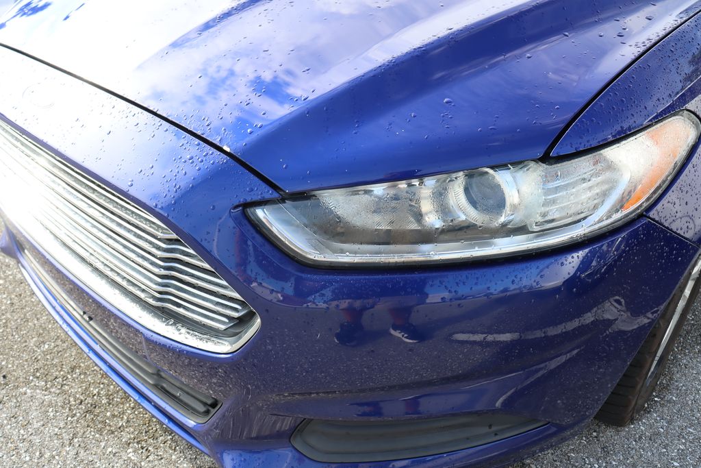 2015 Ford Fusion SE 3