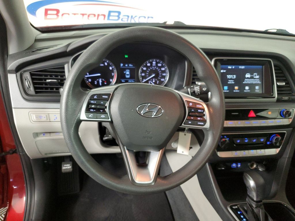 2019 Hyundai Sonata SE 22