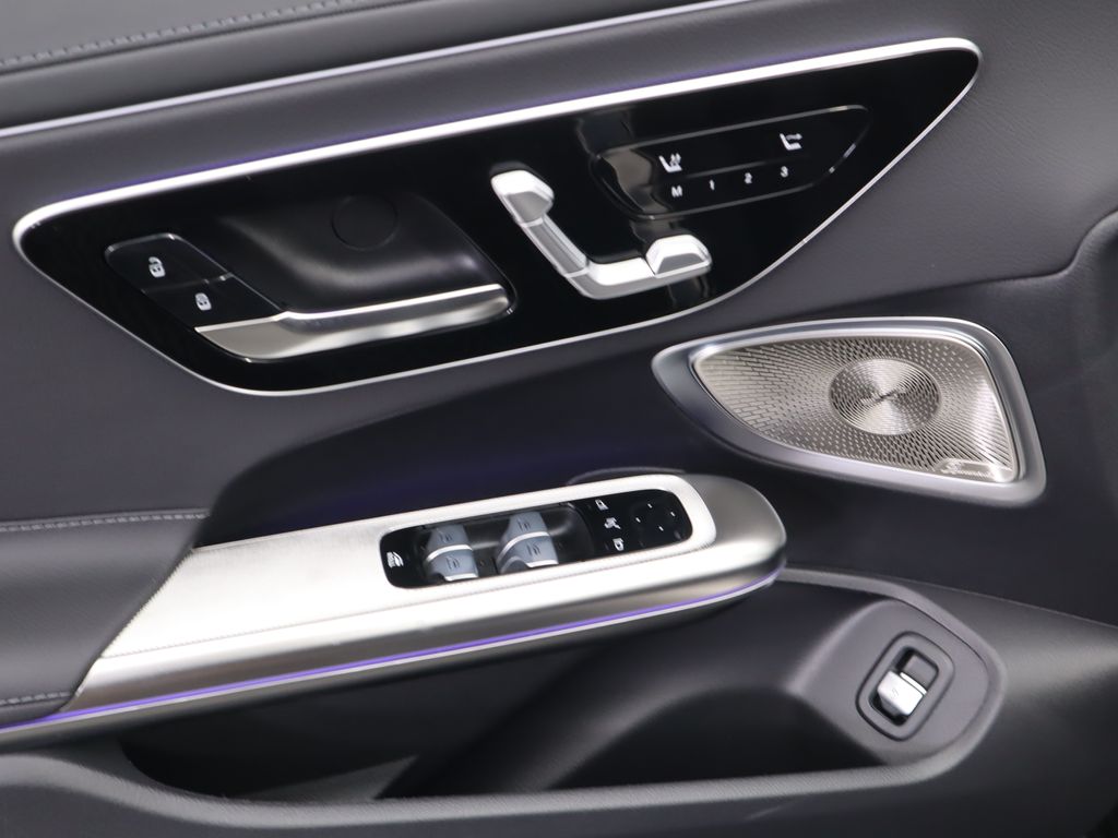 Thumbnail: 2025 Mercedes-Benz CLE - 32