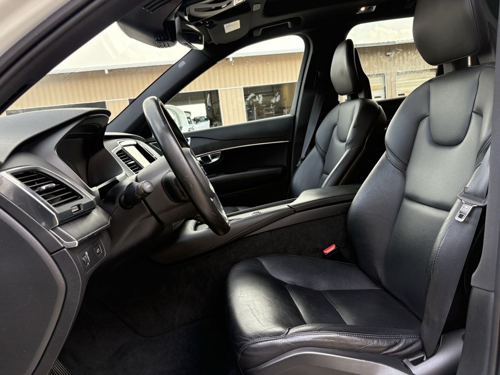 2020 Volvo XC90 T5 Momentum White at Ultimate Motorsports