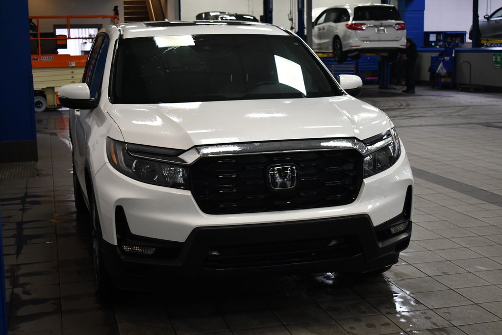 Thumbnail: 2023 Honda Passport - 3