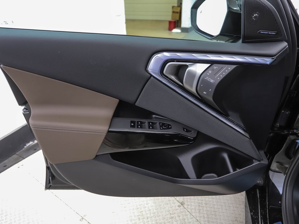 Thumbnail: 2026 BMW X3 - 9