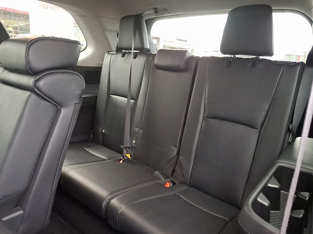 Thumbnail: 2024 Toyota Grand Highlander - 11