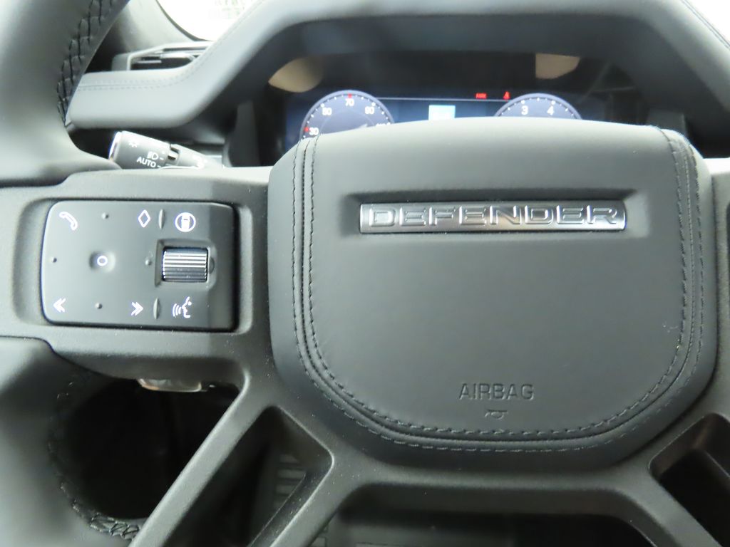 2025 Land Rover Defender 130 12