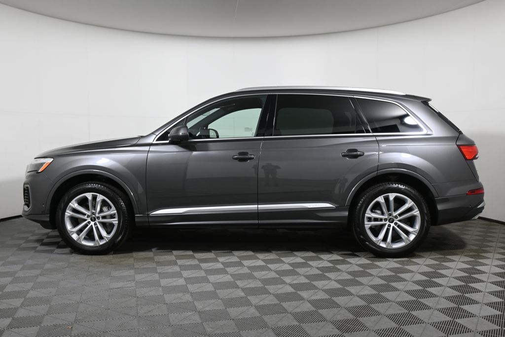 Thumbnail: 2025 Audi Q7 - 2