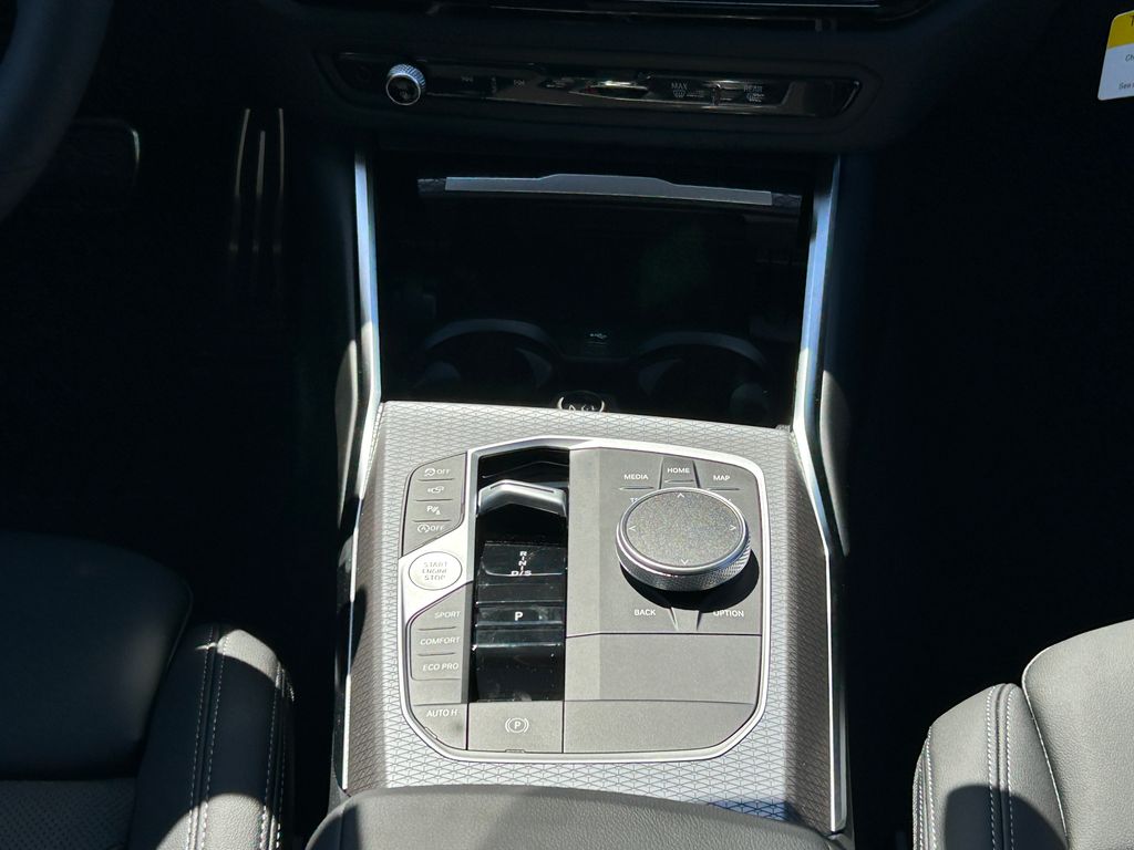 Thumbnail: 2026 BMW 3 Series - 27