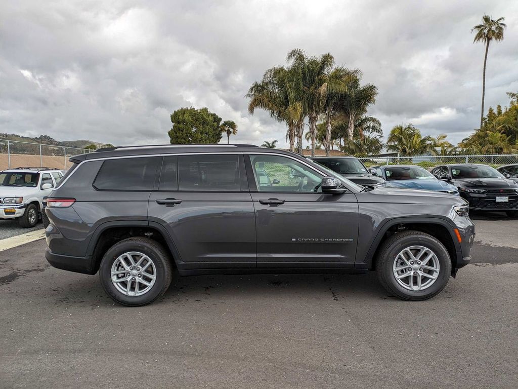 2024 Jeep Grand Cherokee L Laredo 4