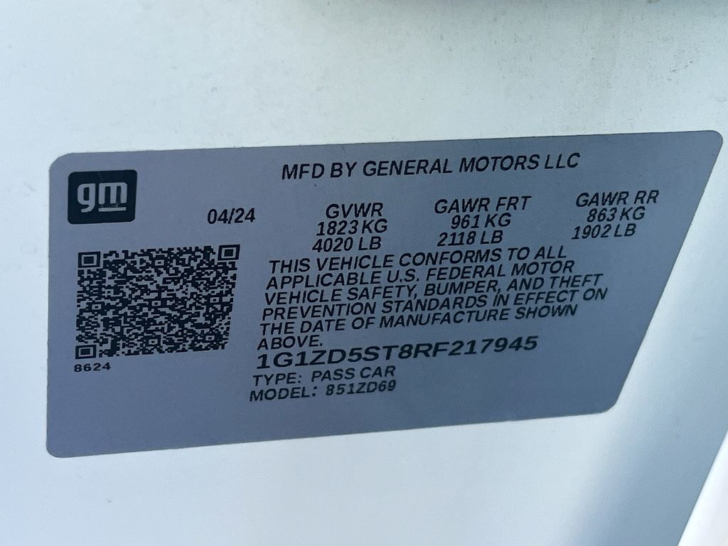 Used 2024 White Chevrolet LT image 29