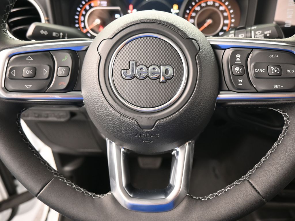 New 2026 Bright White Clearcoat Jeep Sahara image 23