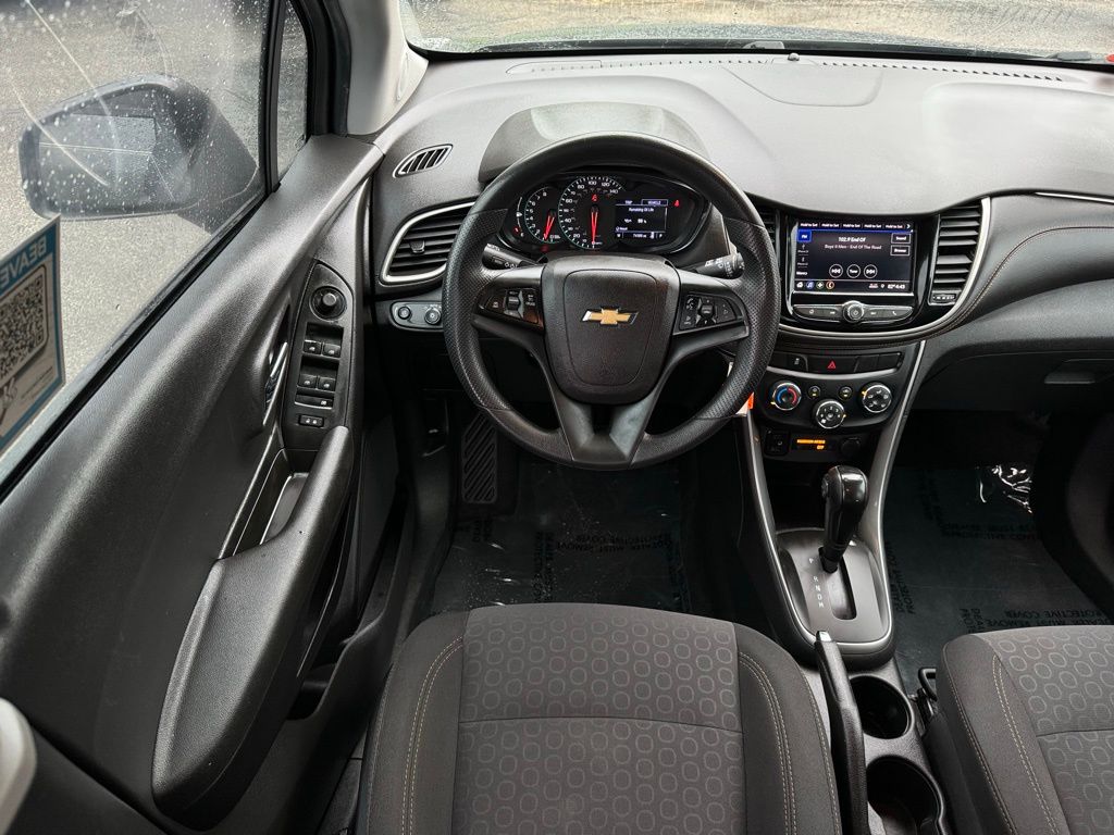 2020 Chevrolet Trax LS 17